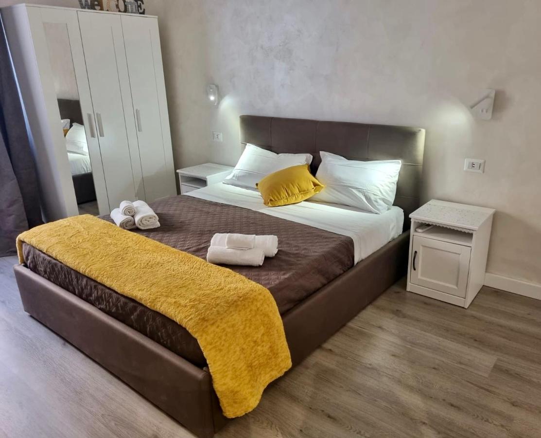 Apartment Close To The Coloseum, 2 Minutes Walk From Metro A Exterior foto