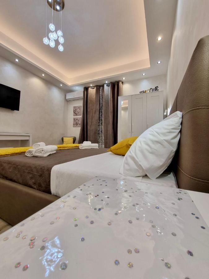 Apartment Close To The Coloseum, 2 Minutes Walk From Metro A Exterior foto