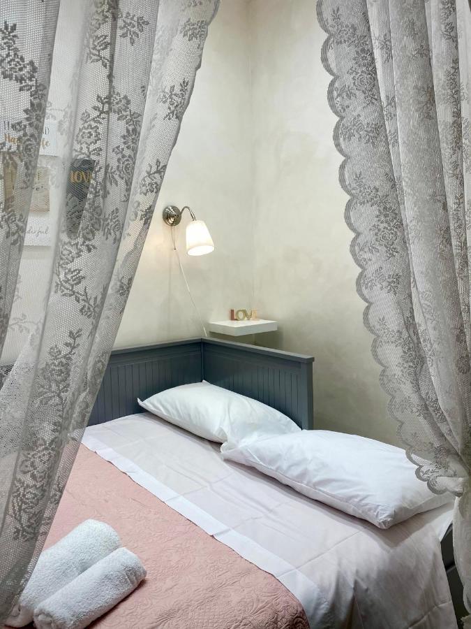 Apartment Close To The Coloseum, 2 Minutes Walk From Metro A Exterior foto